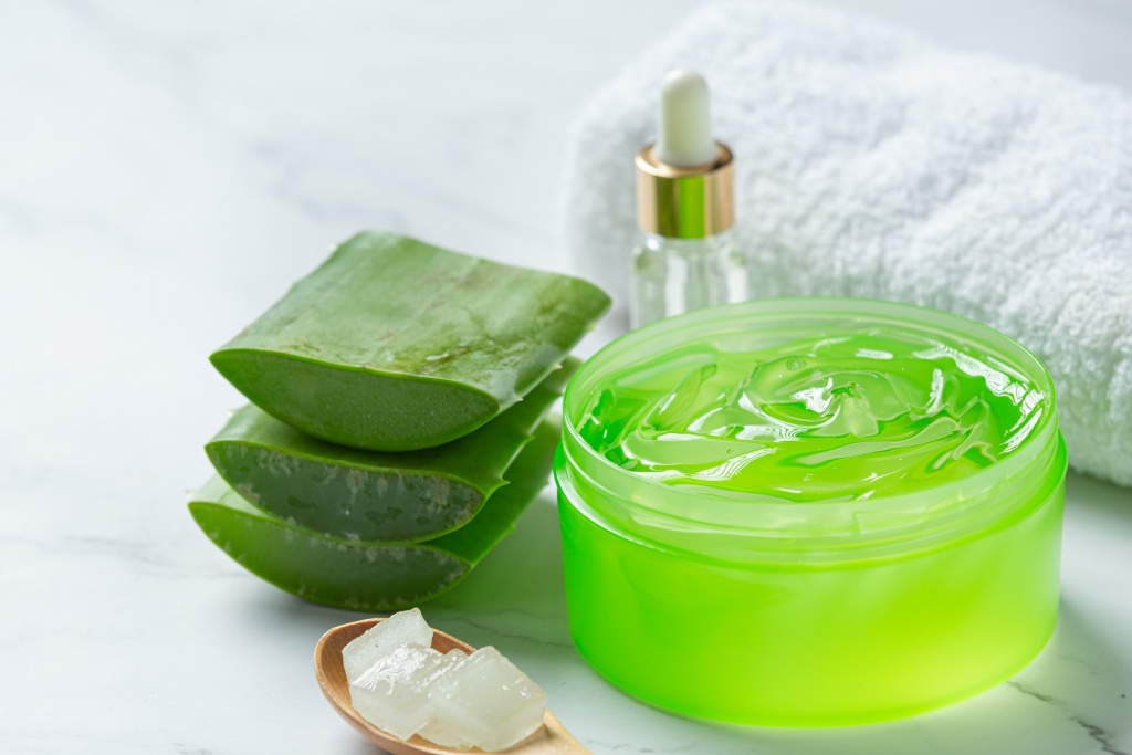 Aloe vera cosmetic cream untuk mengatasi masalah jerawat