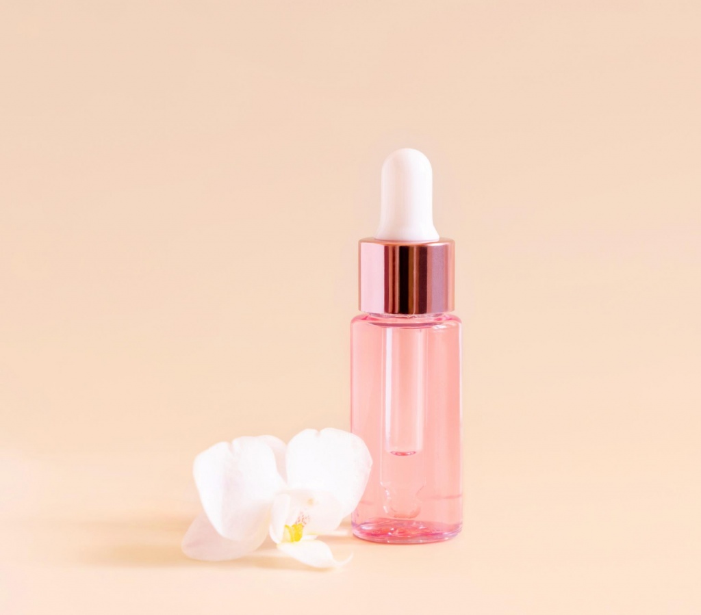 Lip Care Serum Model Concept nanotechnatura